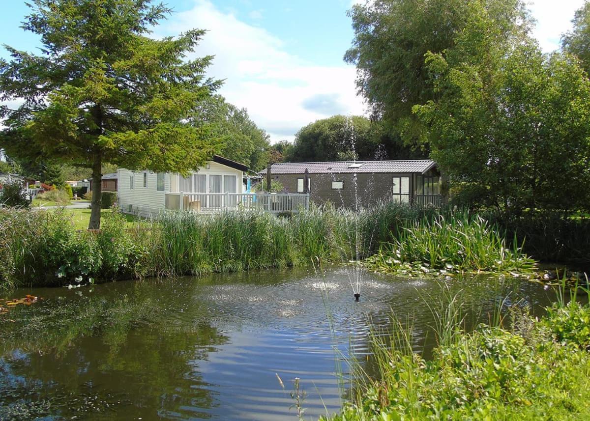 Fir Trees Caravan Park Chester Buitenkant foto